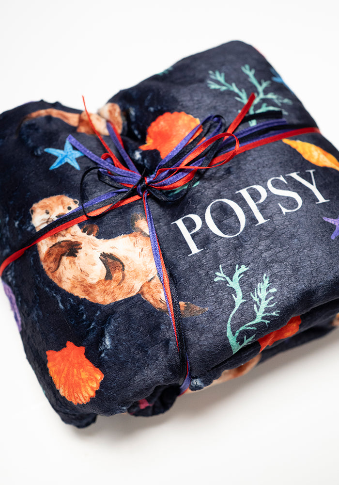 Sixth angle of Sea Otter Print Plush Throw Blanket (Pop-Under)
