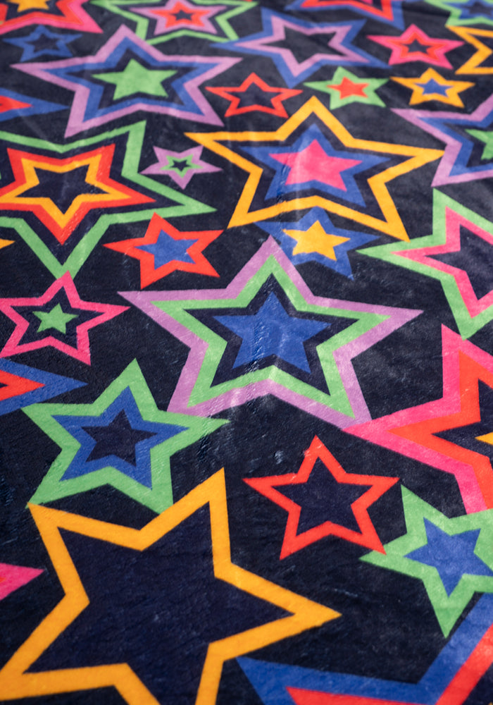 Pop-under Starburst Print Plush Blanket