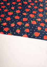 Pop-under Strawberries Print Plush Blanket