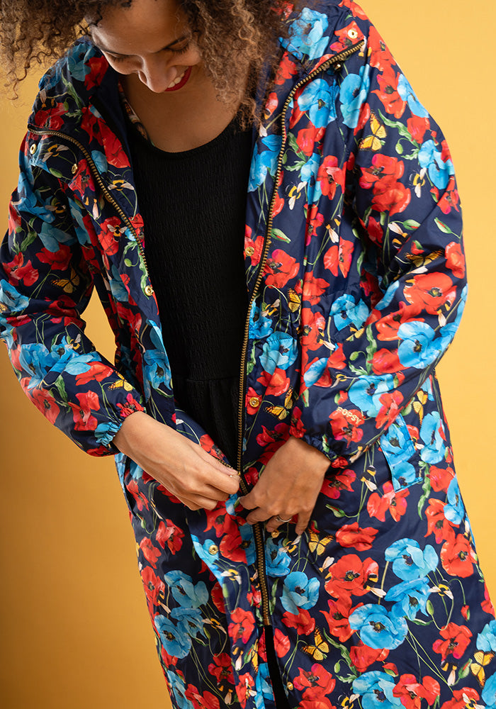 Fifteenth angle of Poppy Garden Print Lightweight Coat (Mac)