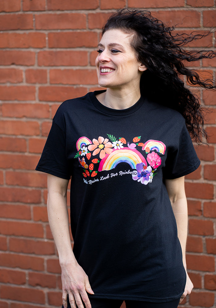 Third angle of Rainbow Graphic Print T-Shirt (Black)