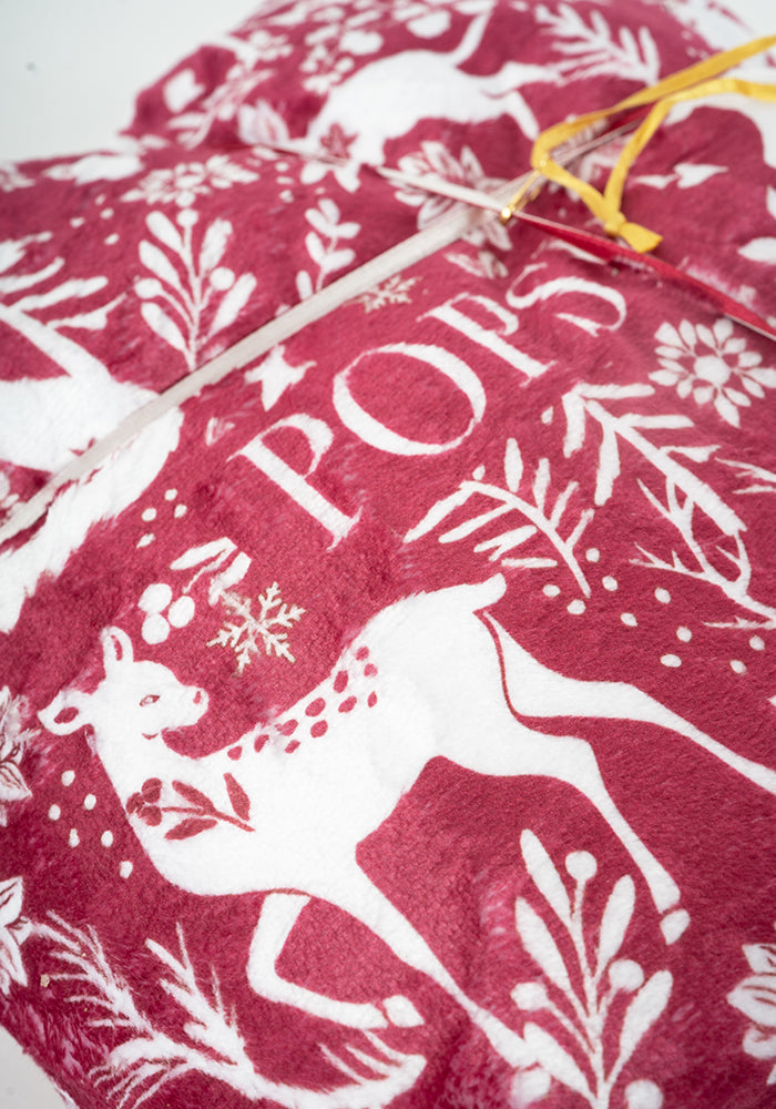 Pop-under Red Winter Woodland Print Plush Blanket