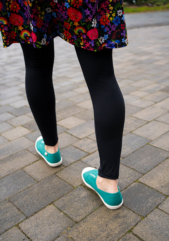 Fourth angle of Rene Black Popsy Leggings