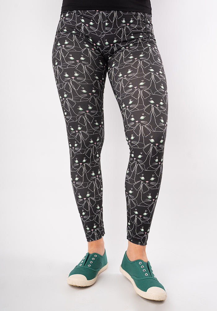 Fifth angle of Rene Cat Face Print Popsy Leggings