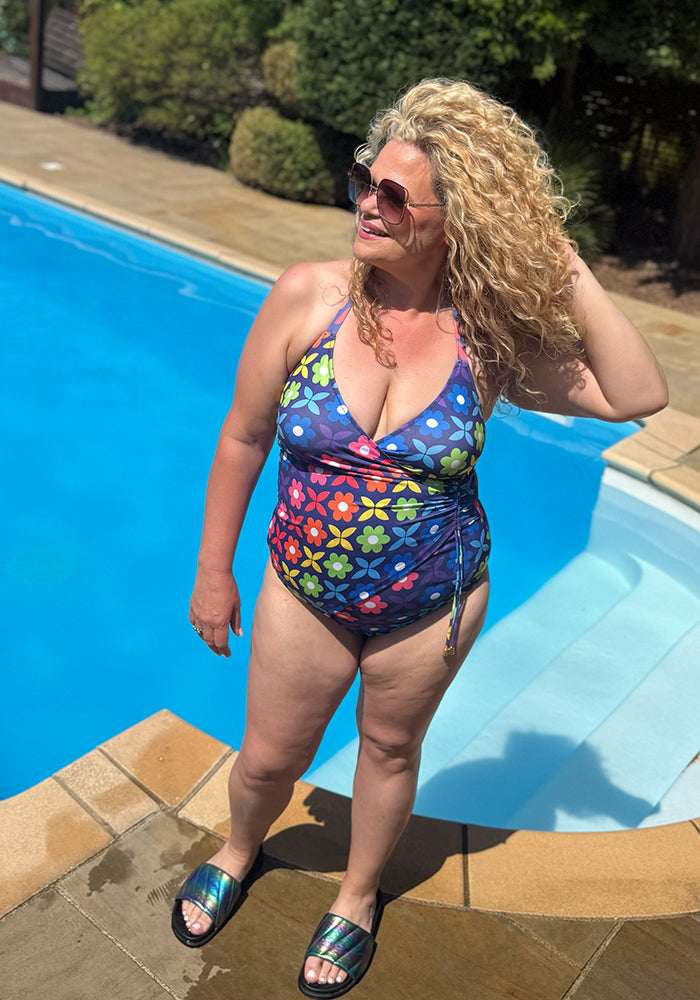 Fifth angle of Retro Flower Print Halter Neck Swimsuit