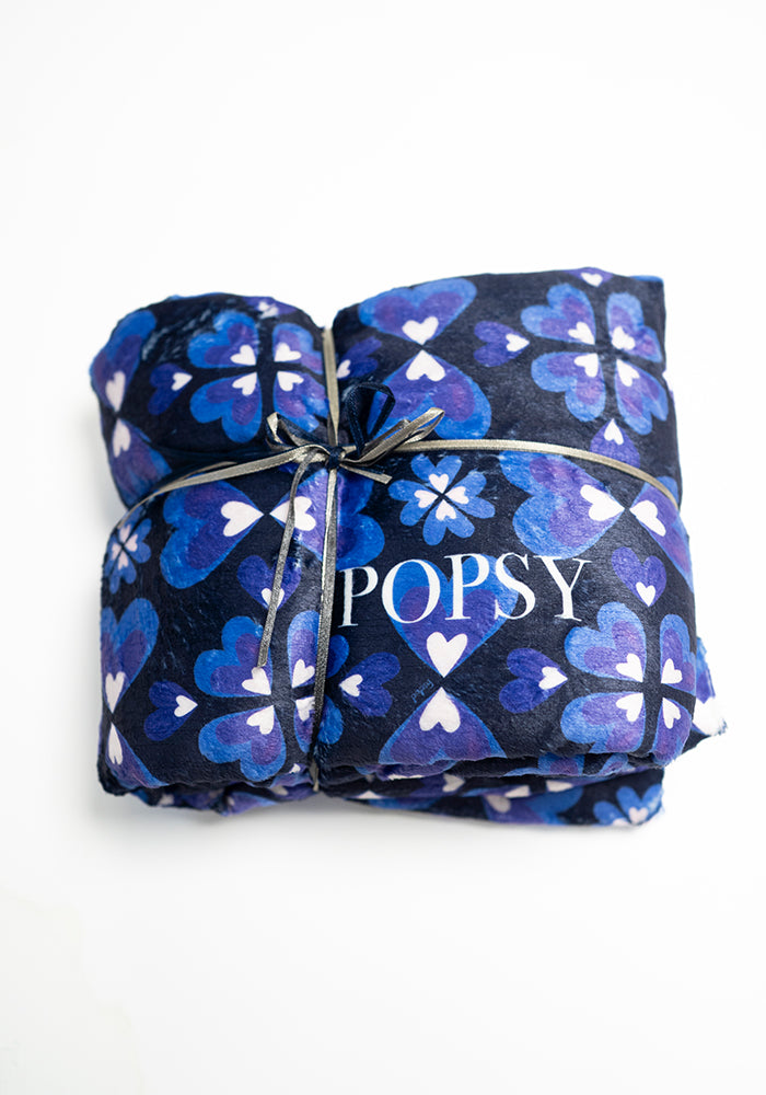 Fifth angle of Retro Painted Hearts Print Pop-under Plush Blanket