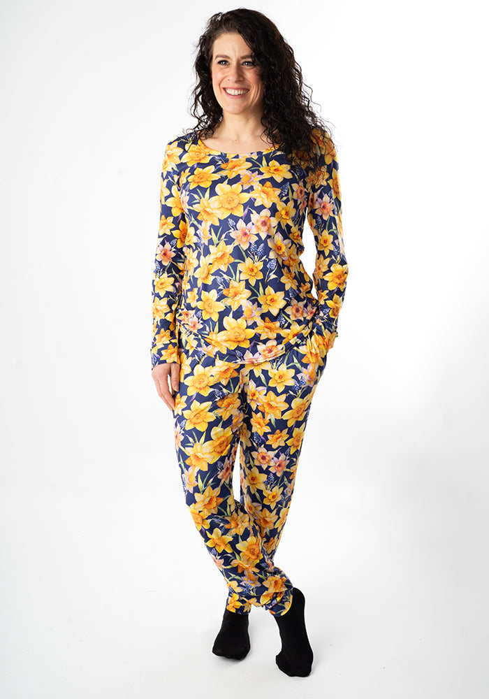 Third angle of Shelbie Daffodil Print Narrow Leg Pyjama Set