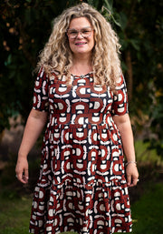 Sunniva Retro Floral Print Tiered Hem Dress