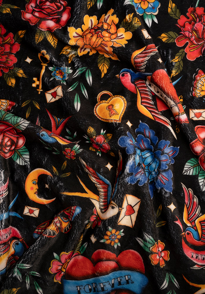 Pop-under Tattoo Print Plush Blanket