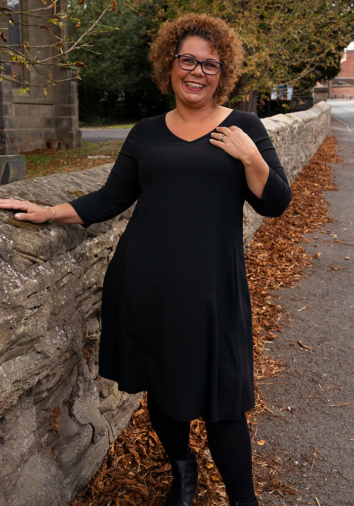 Tesni Black Trapeze Dress