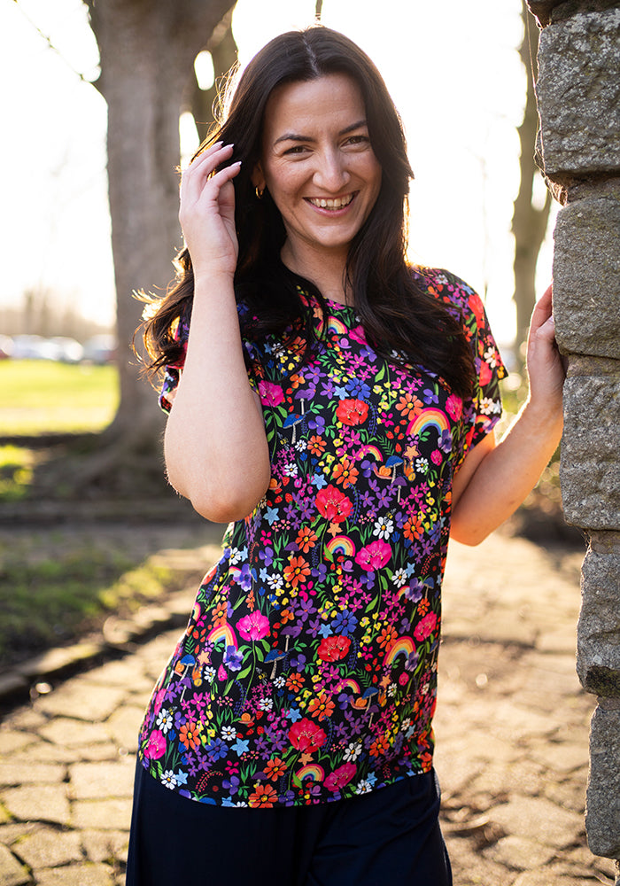 Seventh angle of Tess Garden Rainbow Print Extended Shoulder Top