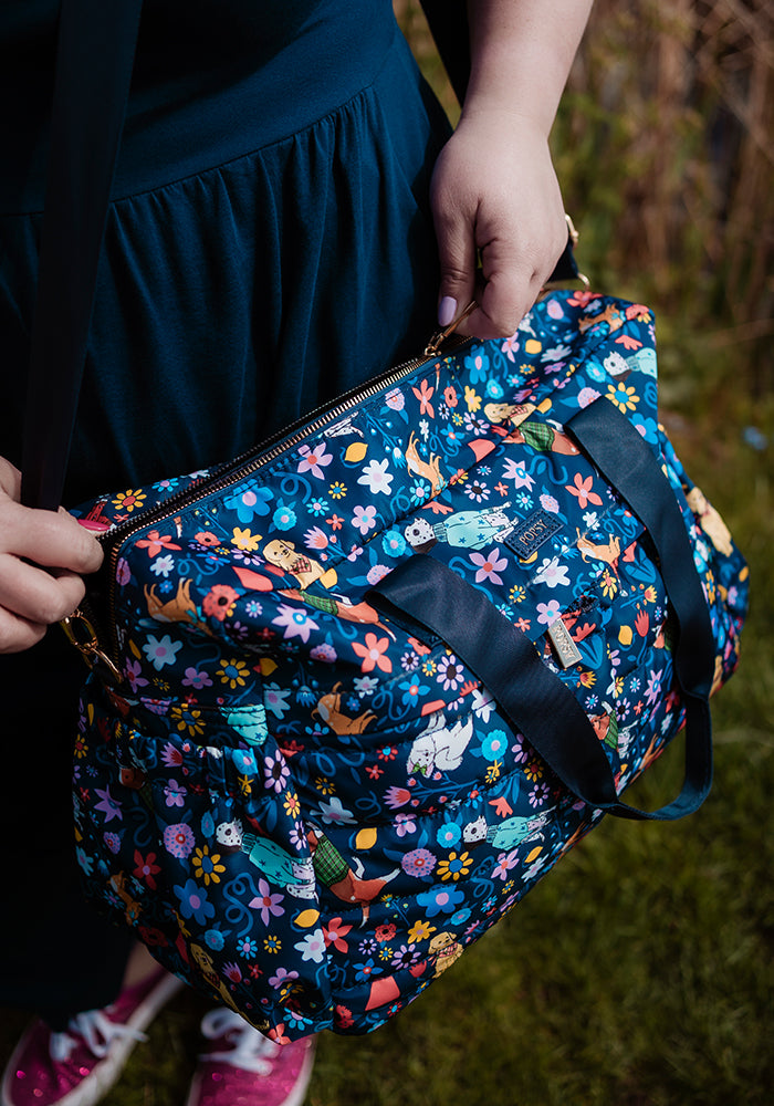 Navy Dog Garden Print Holdall