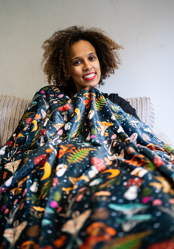 Pop-under Woodland Mushroom Print Plush Blanket