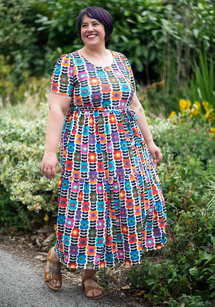 Zoya Retro Flower Print Tiered Hem Midaxi Dress