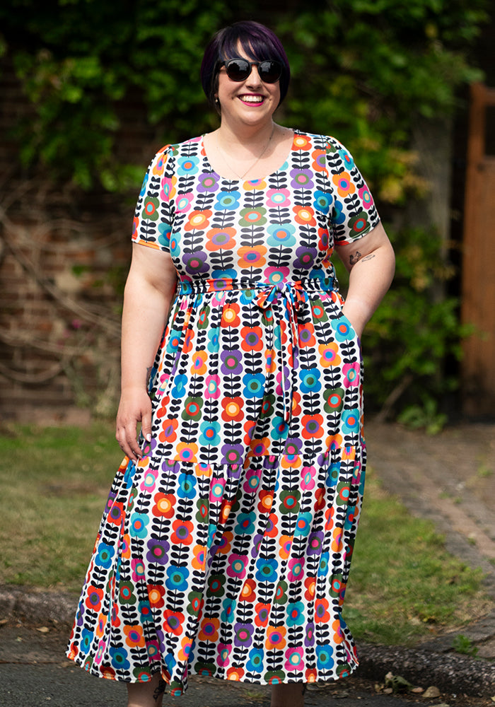 Zoya Retro Flower Print Tiered Hem Midaxi Dress