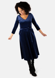 Gwyneira Navy Velvet Midi Dress