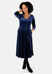 Gwyneira Navy Velvet Midi Dress