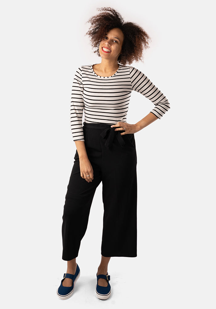 Third angle of Myleene Black 3 and 4 Leg Trouser