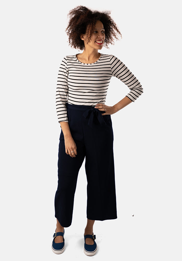 Fifth angle of Myleene Navy 3 and 4 Leg Trouser